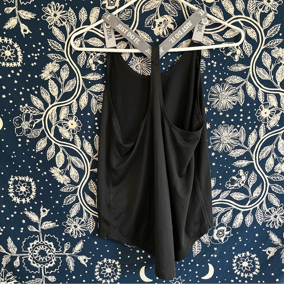 Nike Tank - Picture 4 of 5